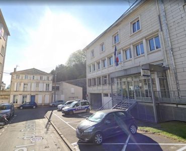 Commissariat de Saintes : un policier tire sur un homme en garde à vue après avoir été agressé au couteau