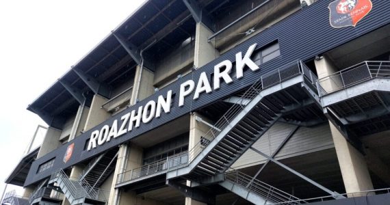 Rennes : un homme blessé par arme blanche sur le parking du Roazhon Park