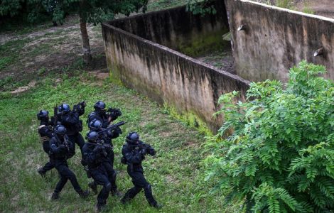 Un réseau de l’organisation Etat islamique qui voulait rallier l’Europe démantelé en Côte d’Ivoire et à Madagascar