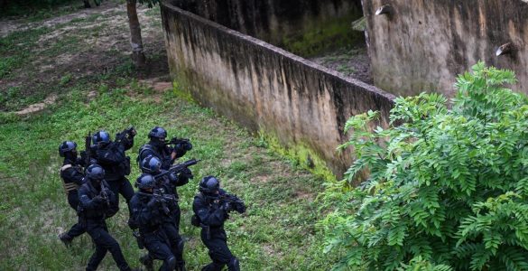 Un réseau de l’organisation Etat islamique qui voulait rallier l’Europe démantelé en Côte d’Ivoire et à Madagascar