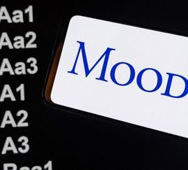 Dette publique : l'agence Moody's dégrade la note souveraine de la France d'un cran