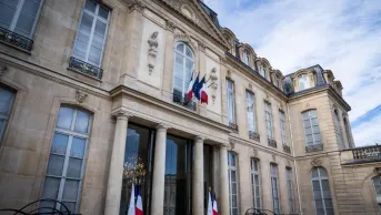 INFO EUROPE 1 - Paris : des mortiers lancés en direction de l'Élysée, un individu interpellé, un autre en fuite