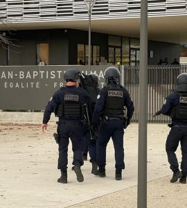 Un homme potentiellement armé est entré au lycée Jean-Baptiste Dumas à Alès, les élèves confinés