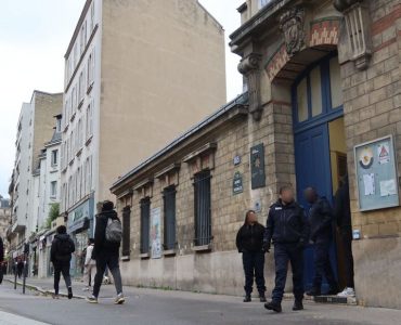 Paris : un jeune blessé au couteau aux abords d’un lycée du XVIe arrondissement