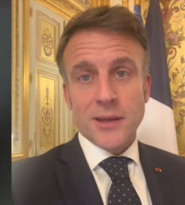 Payer au péage avec son téléphone : Emmanuel Macron assure sur TikTok y être favorable