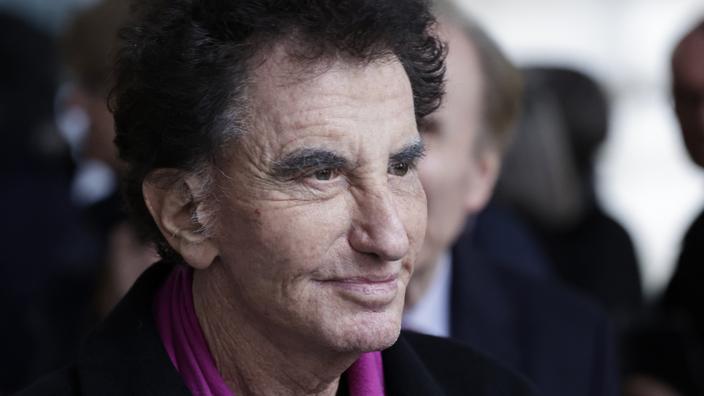 Bousculé lors d’un rassemblement à Paris, Jack Lang transporté à l’hôpital