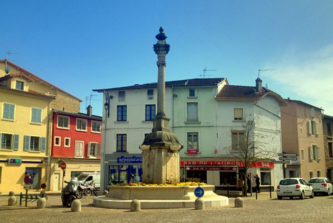 place carnot montluel