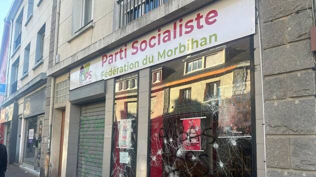 À Lorient, un local du Parti socialiste dégradé en marge d’une manifestation contre l’extrême droite